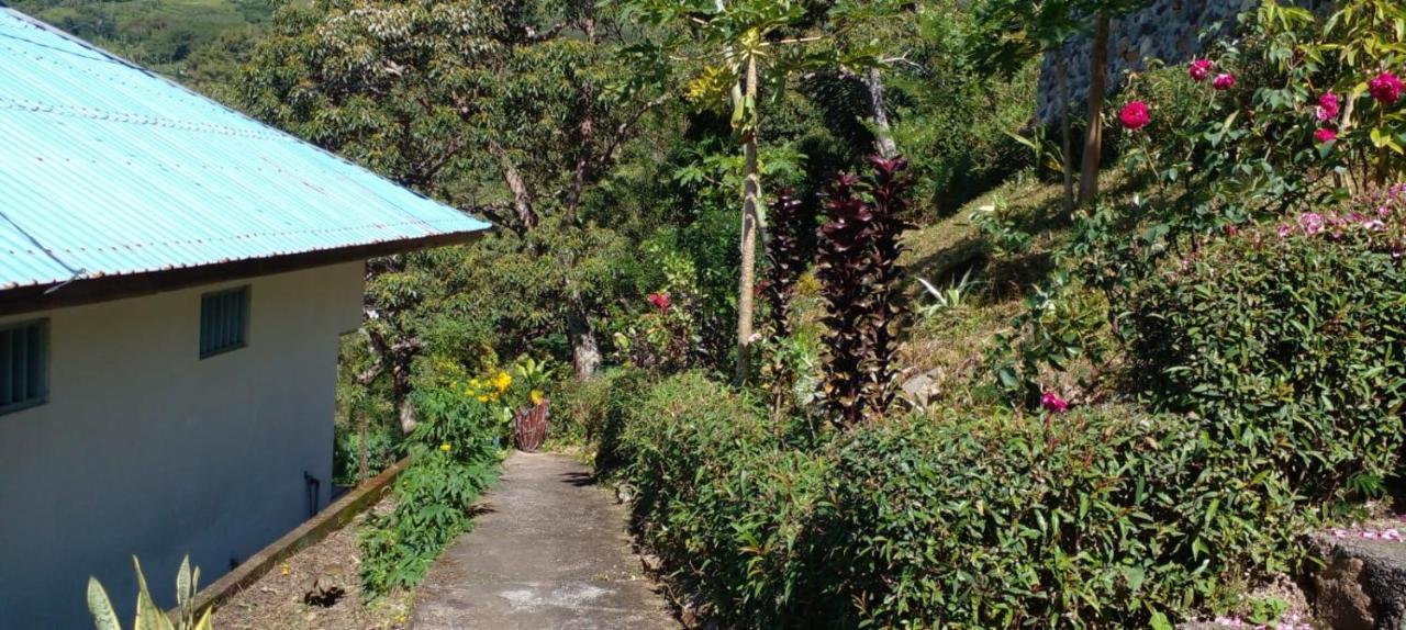 Farila Lodge Kelimutu Extérieur photo