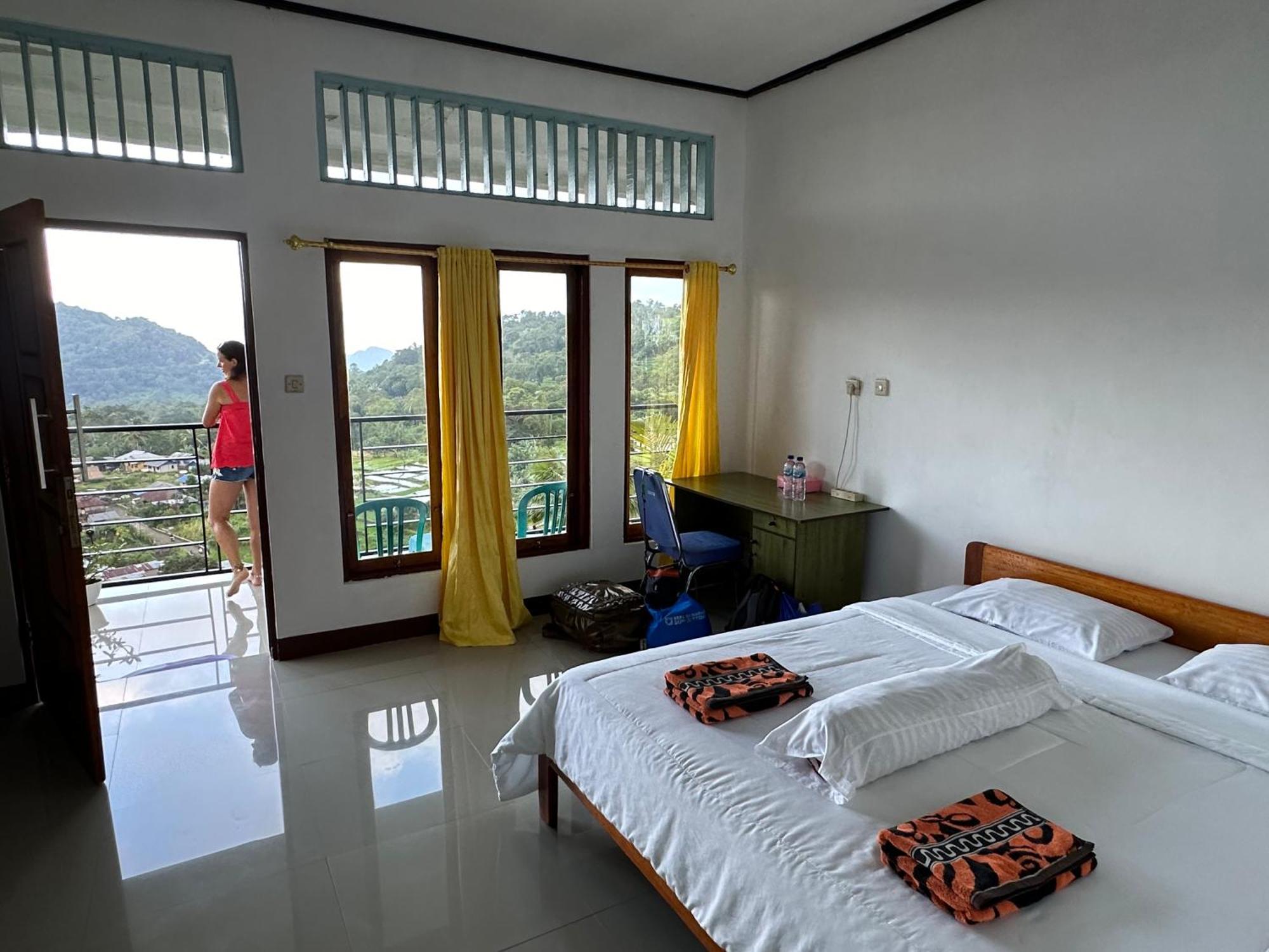 Farila Lodge Kelimutu Extérieur photo